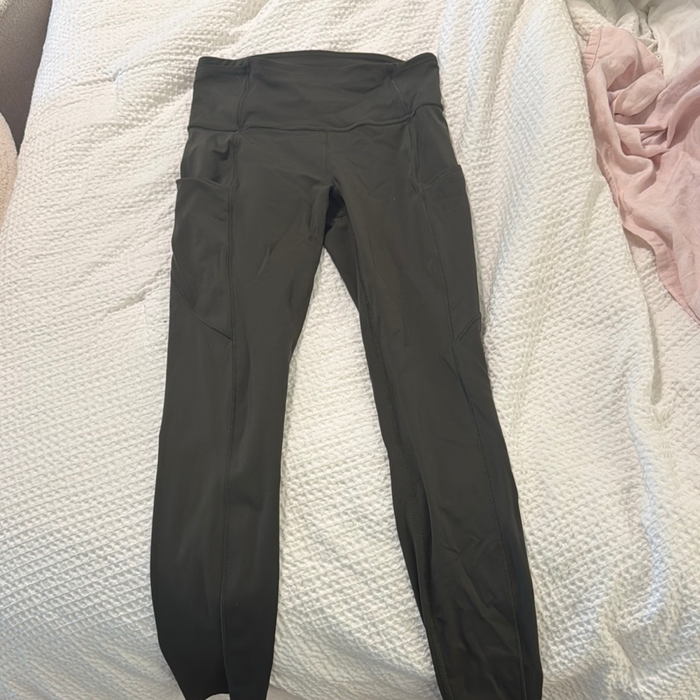 Army Green Lulu Leggings great Condition size 4